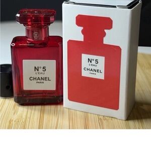 CHANEL No. 5 L'Eau Vibrant Red Edition TRAVEL SIZE 7.5 ml NIB